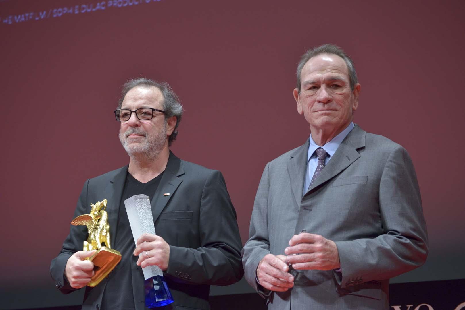 Ünlü oyuncu Tommy Lee Jones'un kızı San Francisco'da ölü bulundu