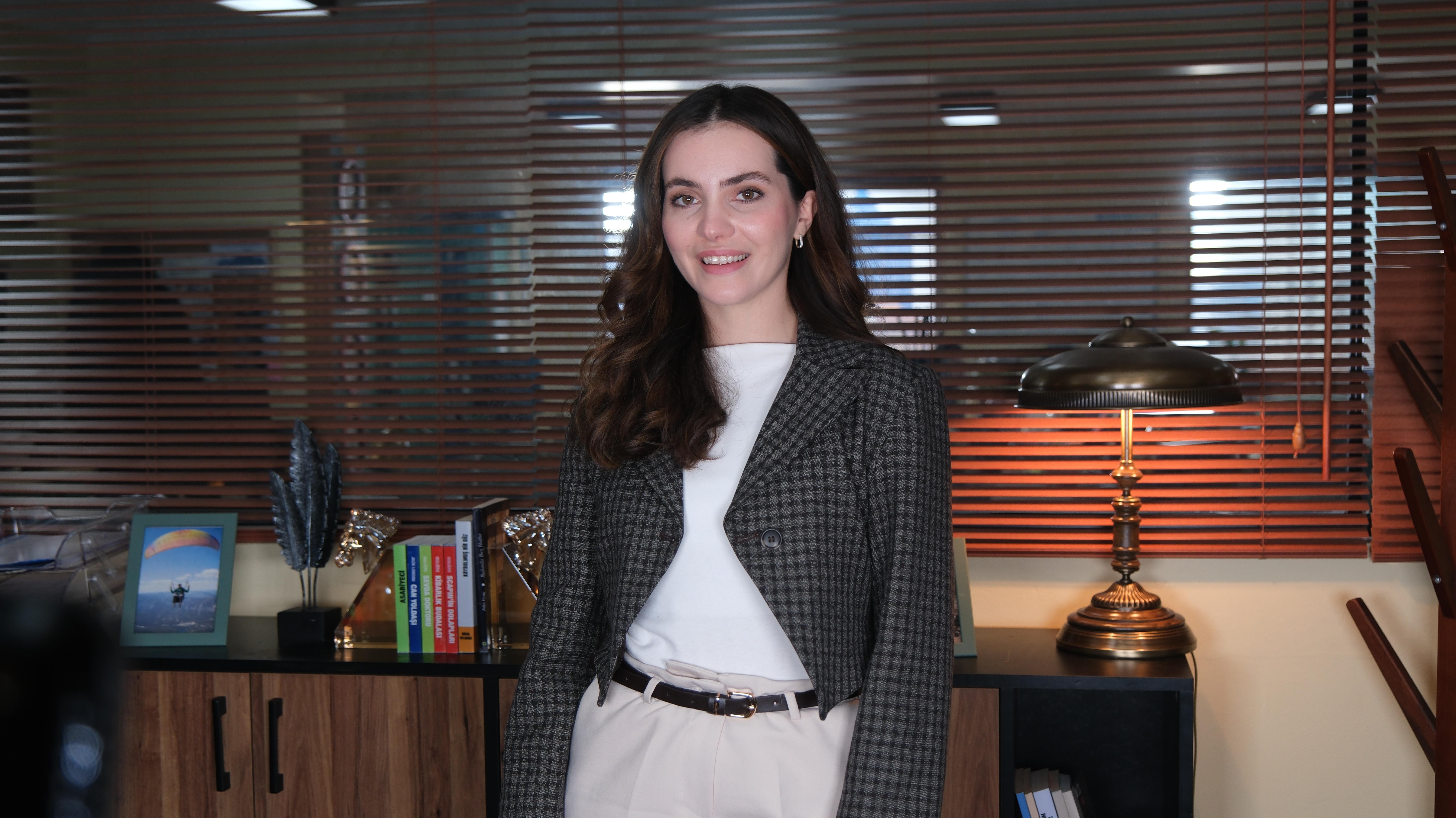 Oyuncu Almila Ada: "Motivasyonum ünlü olmak değil! İşimde gücümdeyim..."