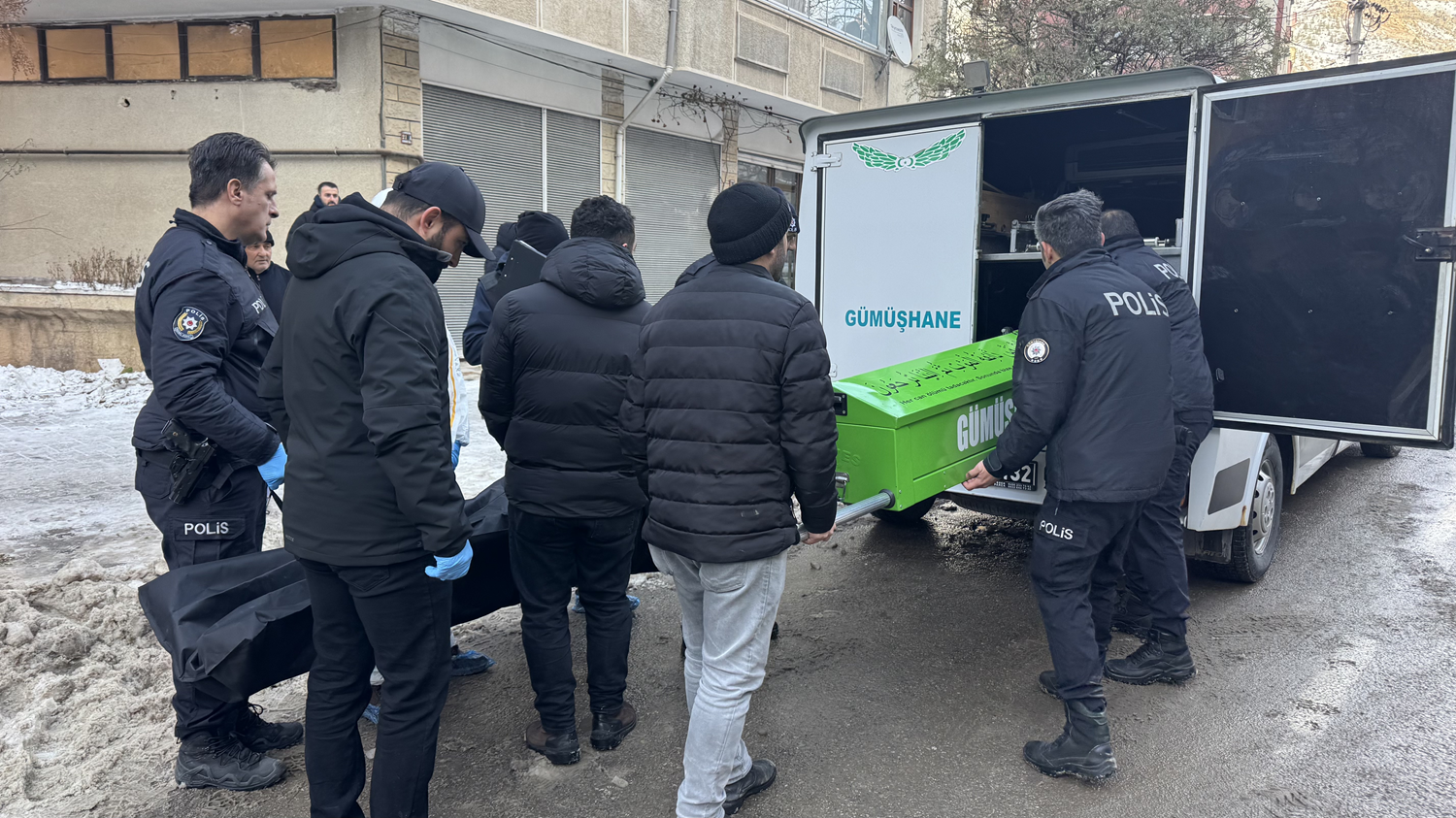 Bir süredir haber alınamıyordu: Akademisyen evinde ölü bulundu