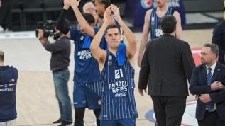 Anadolu Efes, EA7 Emporio Armani'ye konuk oluyor