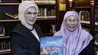 Emine Erdoğan, Malezya Başbakanı'nın eşi Wan Azizah İsmail ile bir araya geldi