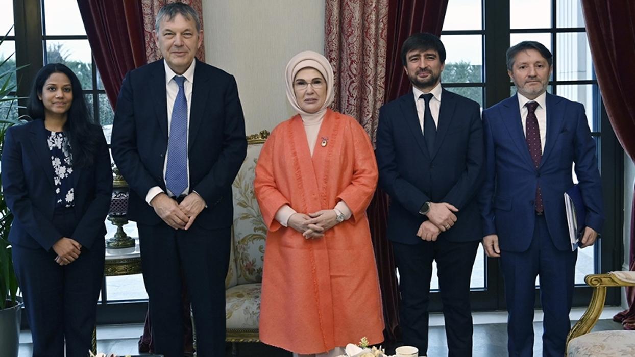 Emine Erdoğan, UNRWA Genel Komiseri Lazzarini ile görüştü