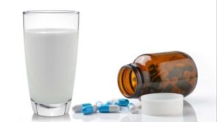 Süt içerken bu ilaçları almayın! Sağlığınız risk altında