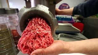 Dana kıymadan kanatlı eti çıktı: Bakanlık gıdada hileye geçit vermiyor