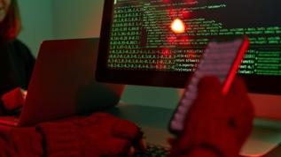 Apple iPhone'lardaki spyware saldırılarını doğruladı