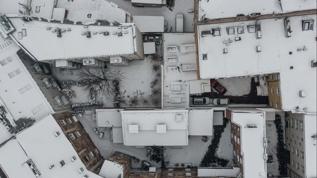 Avrupa'daki havalimanları buzlu hava nedeniyle geçici olarak kapandı