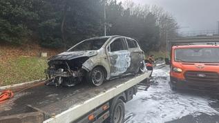 FSM Köprüsü'nde korku dolu anlar! Araç küle döndü