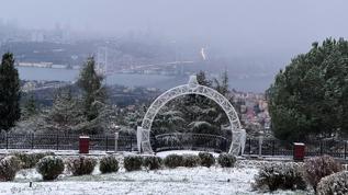 İstanbul beyaza büründü! İşte kar yağışının etkili olduğu o ilçeler...