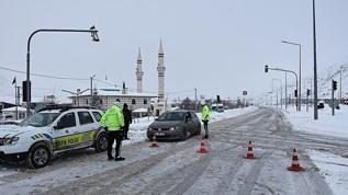 Bayburt-Erzurum kara yolu çığ nedeniyle ulaşıma kapandı