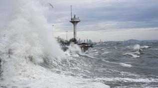 Meteorolojiden denizlerde kuvvetli fırtına uyarısı