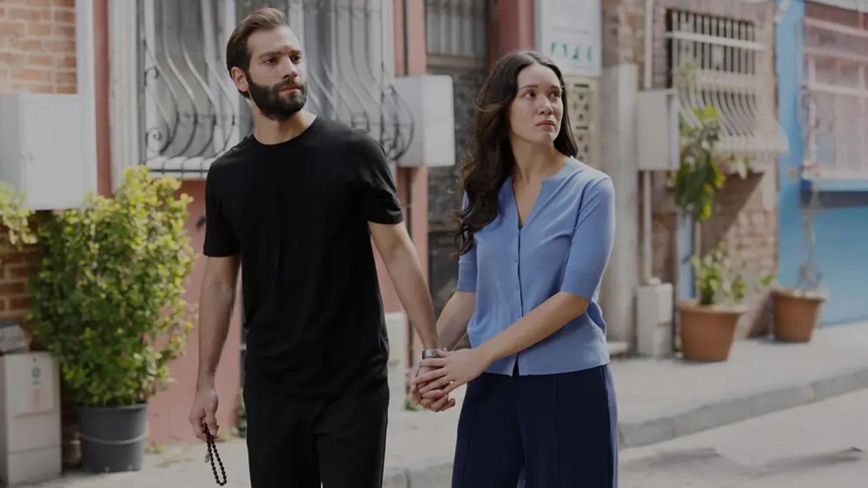 Hazal Subaşı zirvede! Sahipsizler oyuncularının kazancı dudak uçuklattı