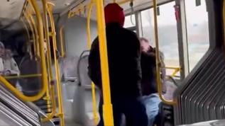 Otobüsün içinde tekme tokat darp etti: ''Komutanıma bıçak çekmişti'' diyerek kendini savundu