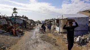 Soykırımcı İsrail, biri çocuk 3 Filistinliyi katletti