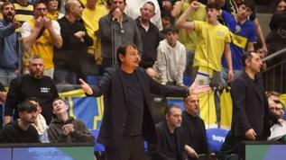 Ergin Ataman'a İsrail'de çirkin saldırı! ''Bu basketbol değil''