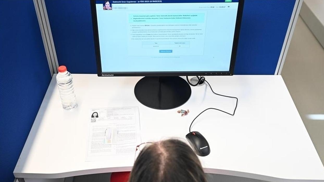 ÖSYM, yılın ilk sınavını yarın e-YDS ile yapacak