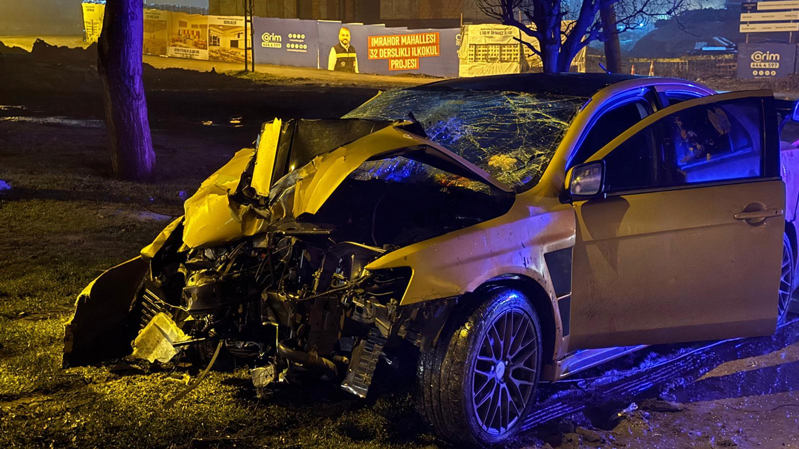 Arnavutköy'de feci kaza: 5 kişi yaralandı