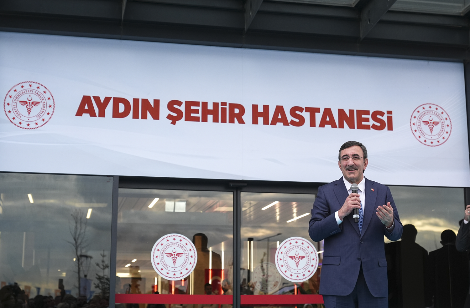 Cumhurbaşkanı Yardımcısı Yılmaz: İnsanlar Amerika'dan, Avrupa'dan gelip ülkemizde şifa arıyor