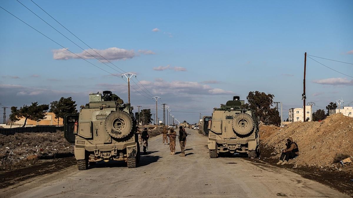 Suriye ordusu, terör örgütü SDG tarafından esir tutulan 126 çocuğu serbest bıraktı