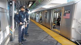 New York metrosuna Türk polis