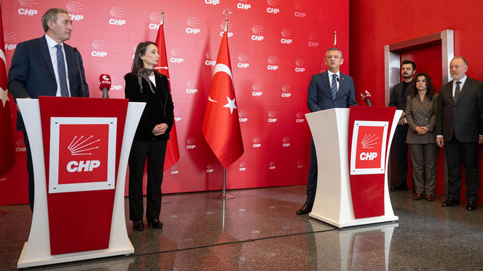 DEM'le görüşen Özgür Özel'den Suriye hezeyanı! YPG'yi değil Şara'yı hedef aldı