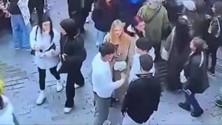İstanbul'un göbeğinde Çinli turiste hanutçu dayağı! Tekme tokat dövüldü