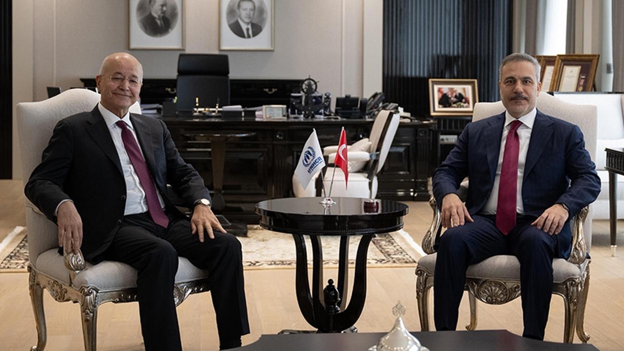 Bakan Fidan, BM Mülteciler Yüksek Komiseri Salih ile bir araya geldi