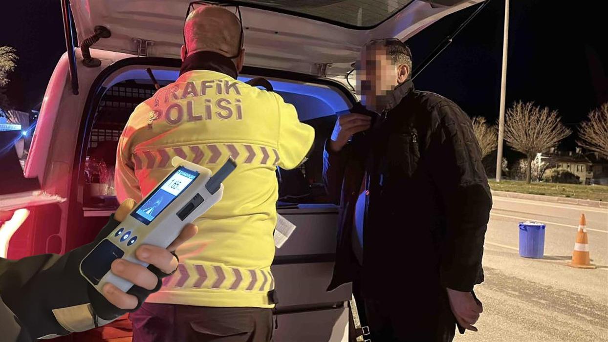 Alkollü sürücünün pişkinliği pes dedirtti: Ahmet'cim bana senin ''şuradan git'' demen canımı sıktı