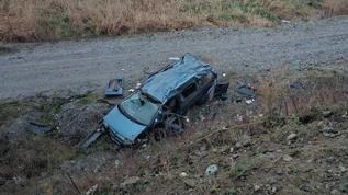 Samsun'da devrilen otomobildeki 2 kişi yaralandı