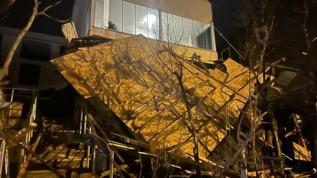 Tekirdağ'da fırtına etkisini gösterdi: Çatılar rüzgara dayanamadı