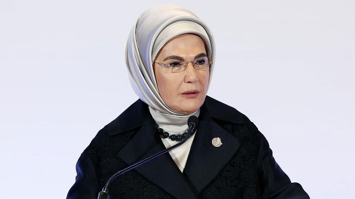 Emine Erdoğan'dan Alev Alatlı'yı anma mesajı: Kaleminin keskinliğiyle nesil, millet, ülke uğruna mücadele etti