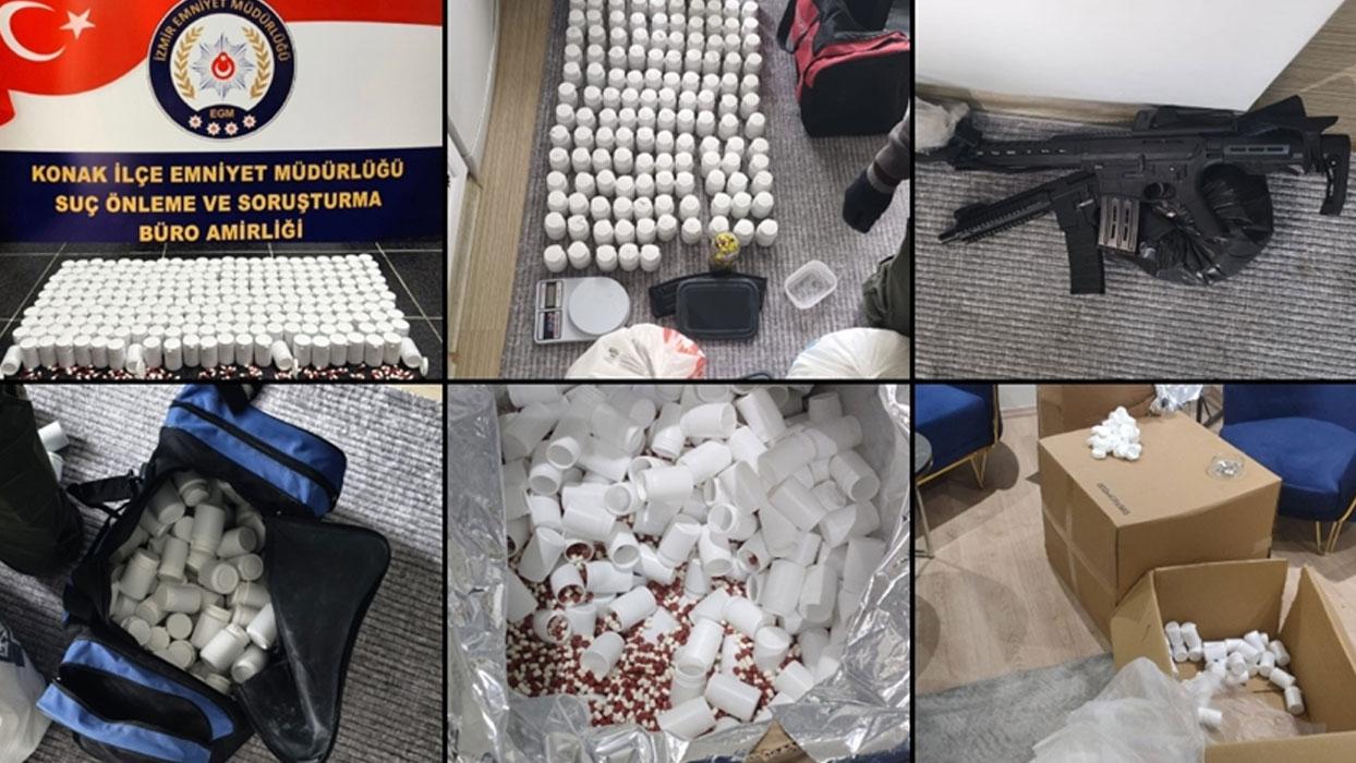 İzmir'de 450 bin uyuşturucu hap, 1 kilo 660 gram kokain ele geçirildi