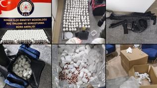 İzmir'de 450 bin uyuşturucu hap, 1 kilo 660 gram kokain ele geçirildi