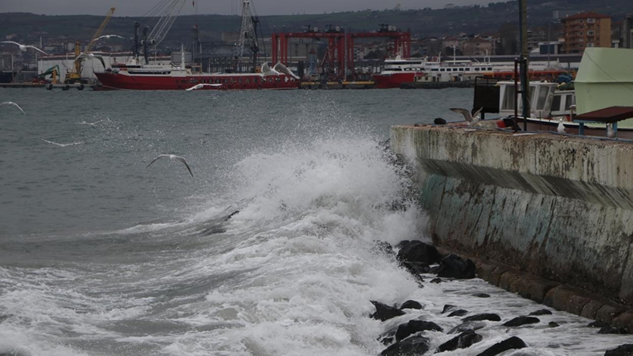 Tekirdağ ve Kırklareli'nde eğitime "olumsuz hava" engeli
