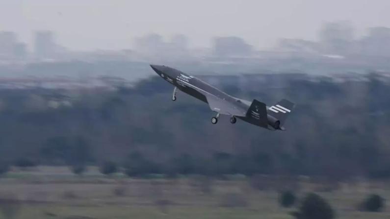 KIZILELMA görev yolunda! Envanter öncesi uçuşu başarıyla tamamladı