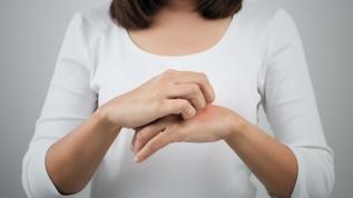 Cilt kaşıntısı ne zaman tehlikeli! Dermatologlardan önemli uyarılar