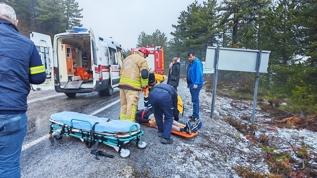 Manisa'nın Demirci ilçesinde trafik kazası: 2 yaralı