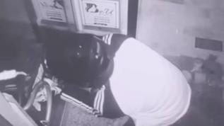 Bakırköy'de iş merkezine bantlanan el bombası etkisiz hale getirildi