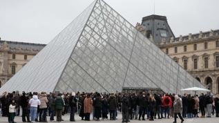 Louvre'da milyon dolarlık bilet dolandırıcılığı operasyonu