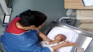 5 günlük bebeği döverek engelli bırakmıştı! Cani hemşirenin savunması kan dondurdu