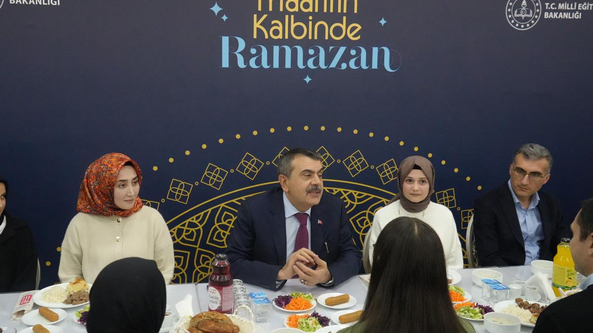 Bakan Tekin'den “nesil" mesajı: Milli şuur okulda inşa edilecek