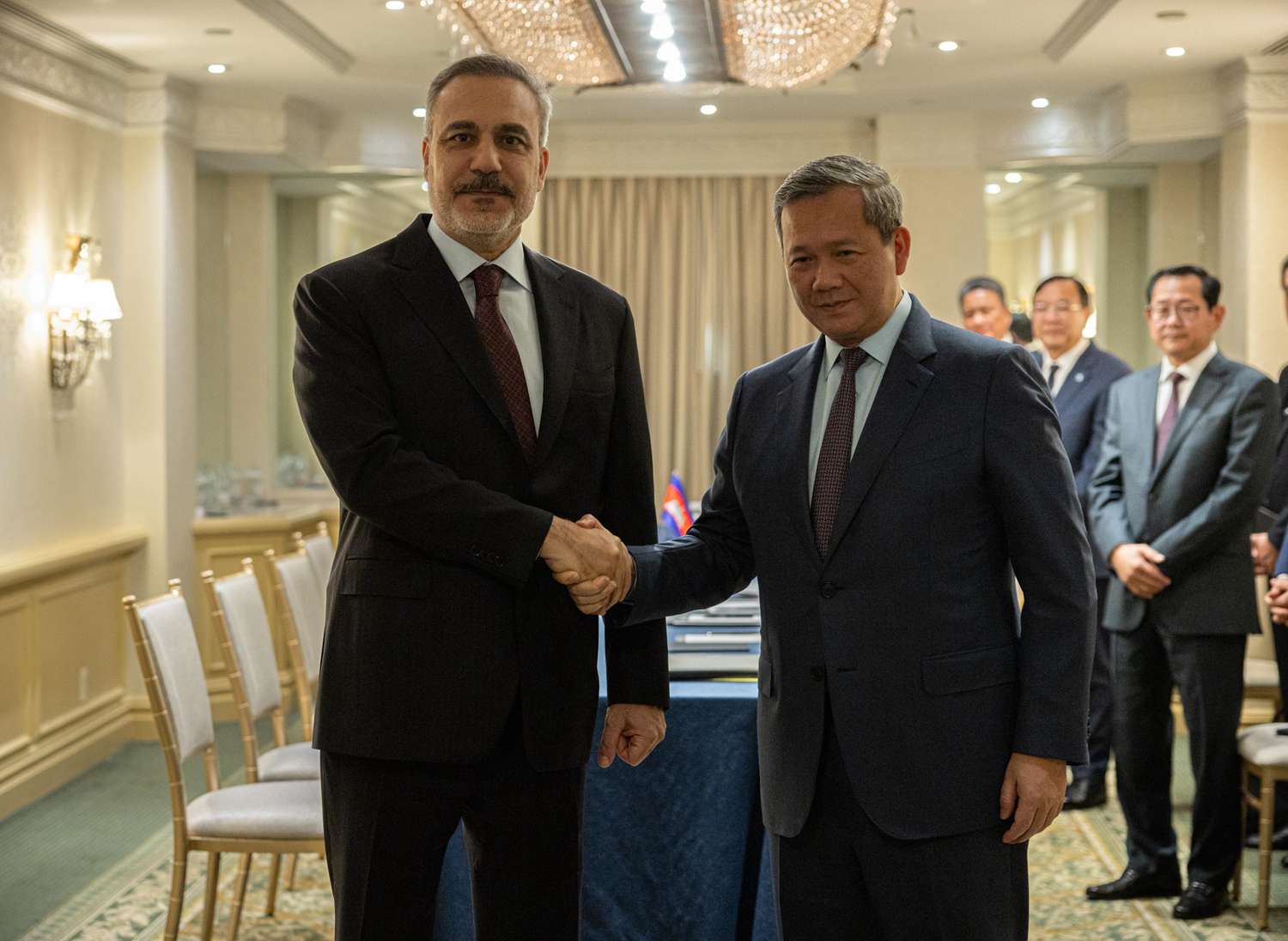 Türkiye'den “Biz hazırız” mesajı: Bakan Fidan ile Hun Manet'in Gazze gündemi