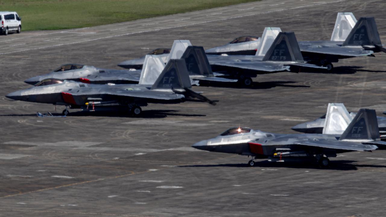 Bölgede gerilim tırmanıyor! 12 adet F-22 tipi savaş uçağı İsrail'e iniş yaptı