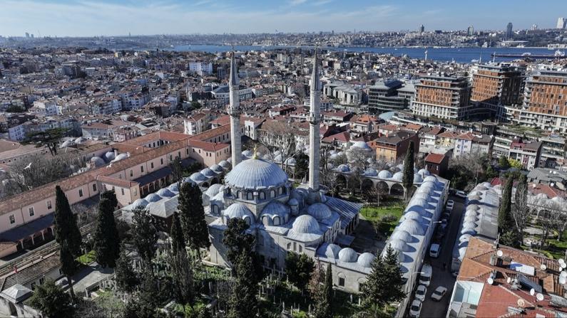 "İstanbul'un Selatin Camileri" Mimar Sinan'ın eserlerinden Valide-i Atik Camisi asırlara meydan okuyor