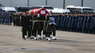 F-16 kazasında şehit olan pilot Binbaşı Bolat son yolculuğuna uğurlandı