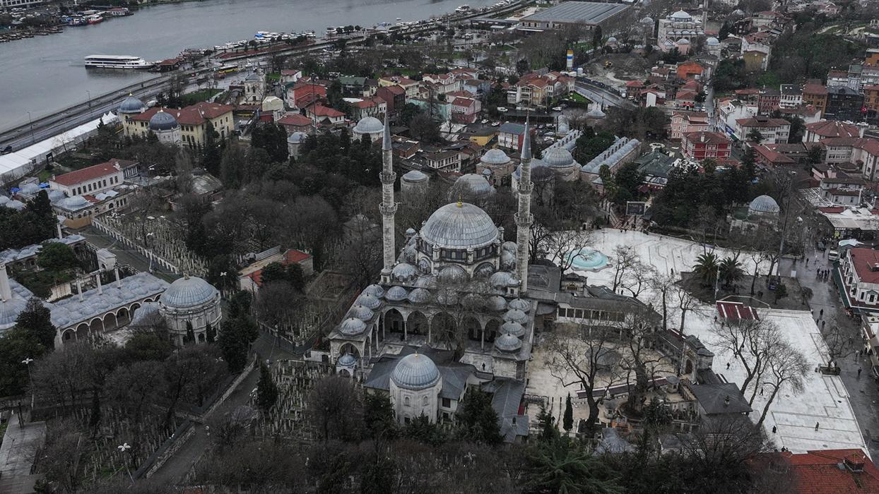Osmanlı padişahlarının kılıç kuşandığı cami: Eyüp Sultan