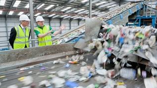 Avrupa'da plastik geri dönüşümünde büyük kriz! Sistem neden çöküyor?