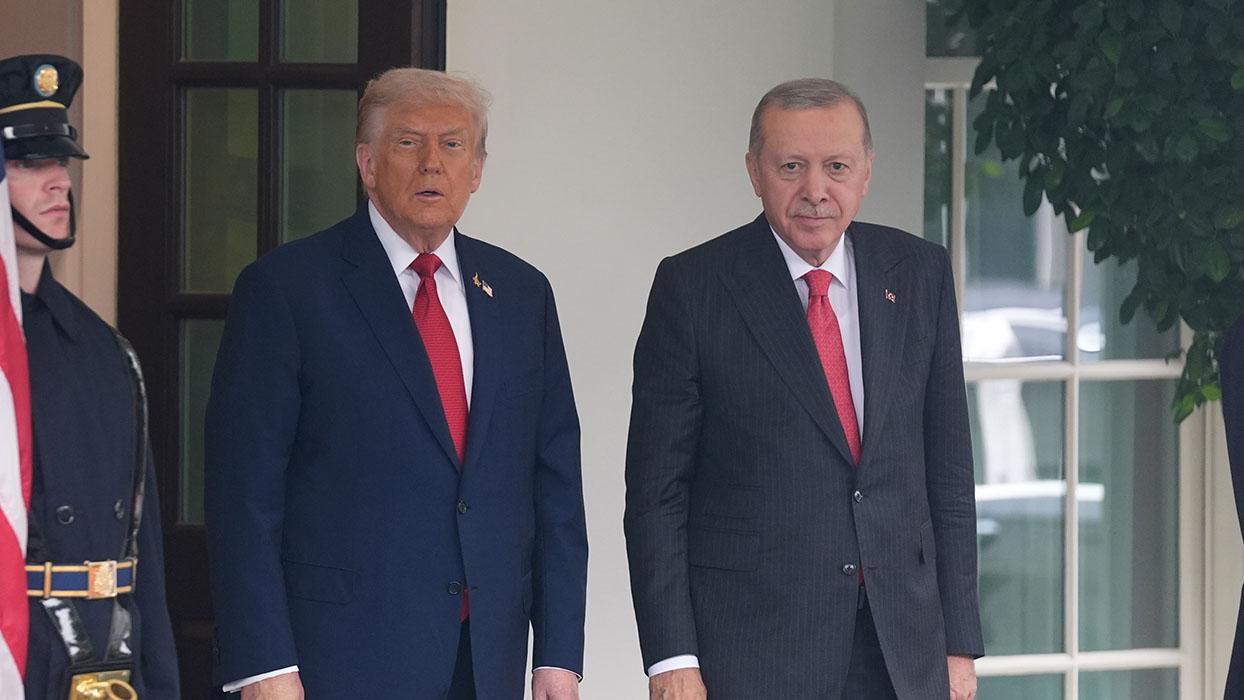 Başkan Erdoğan ve Trump telefonda görüştü
