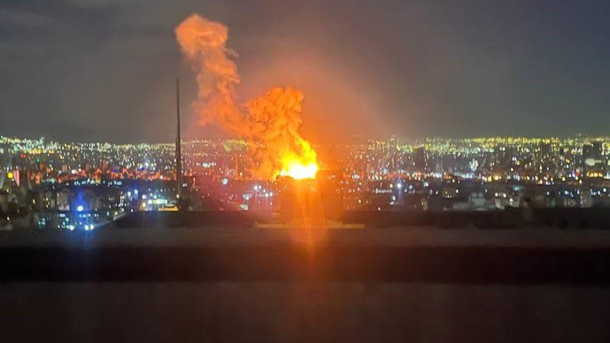 Bölgede gerilim tırmanıyor! İran'da devlet televizyonu binası vuruldu