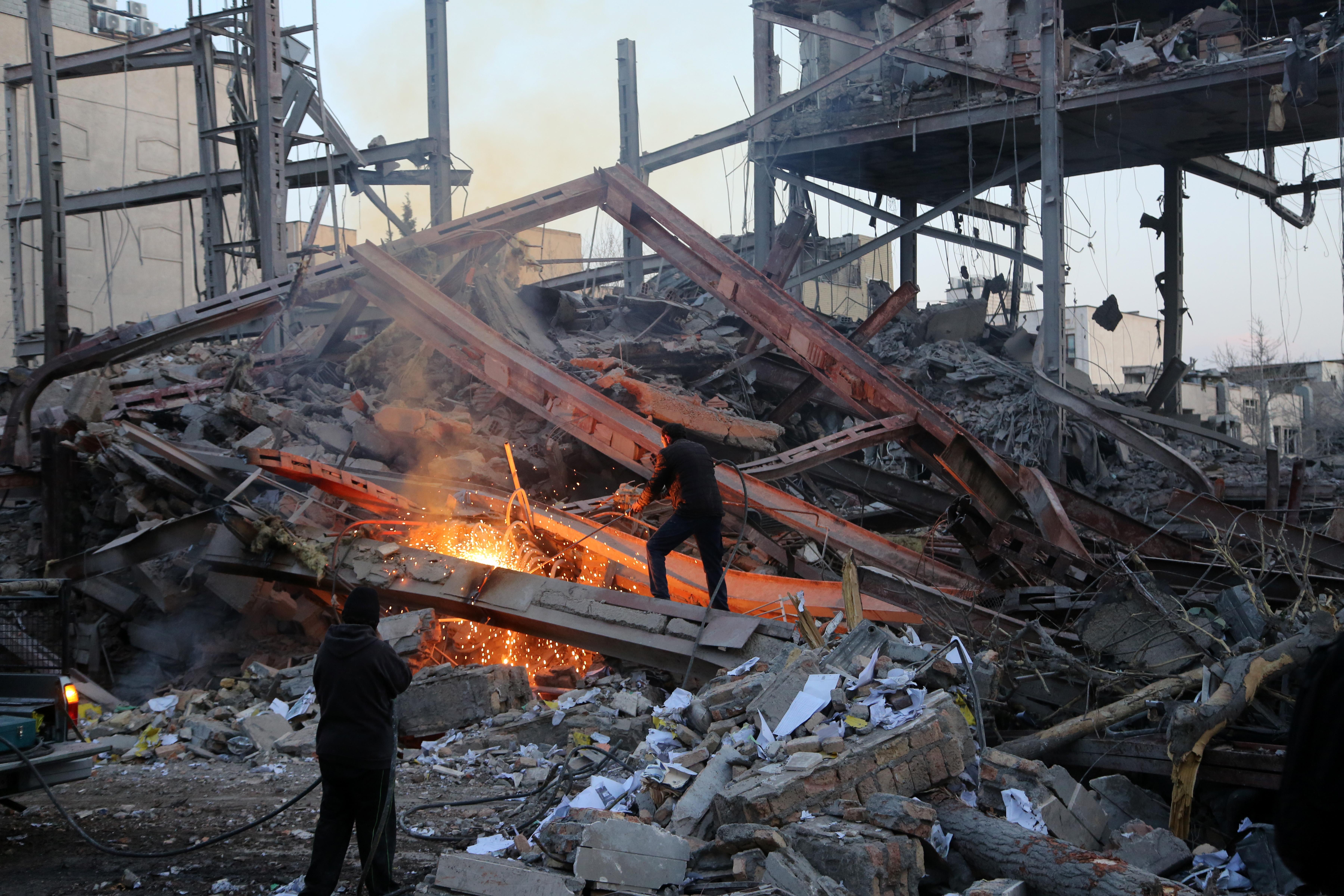 24 TV canlı yayınında çarpıcı Orta Doğu yorumu: Bir araya gelseler İsrail'i yok ederler