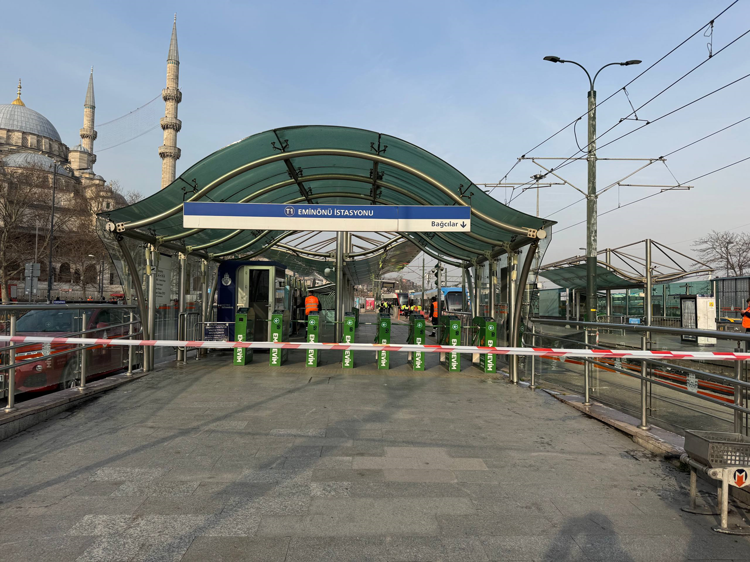 Fatih'te tramvaylar kafa kafaya çarpıştı